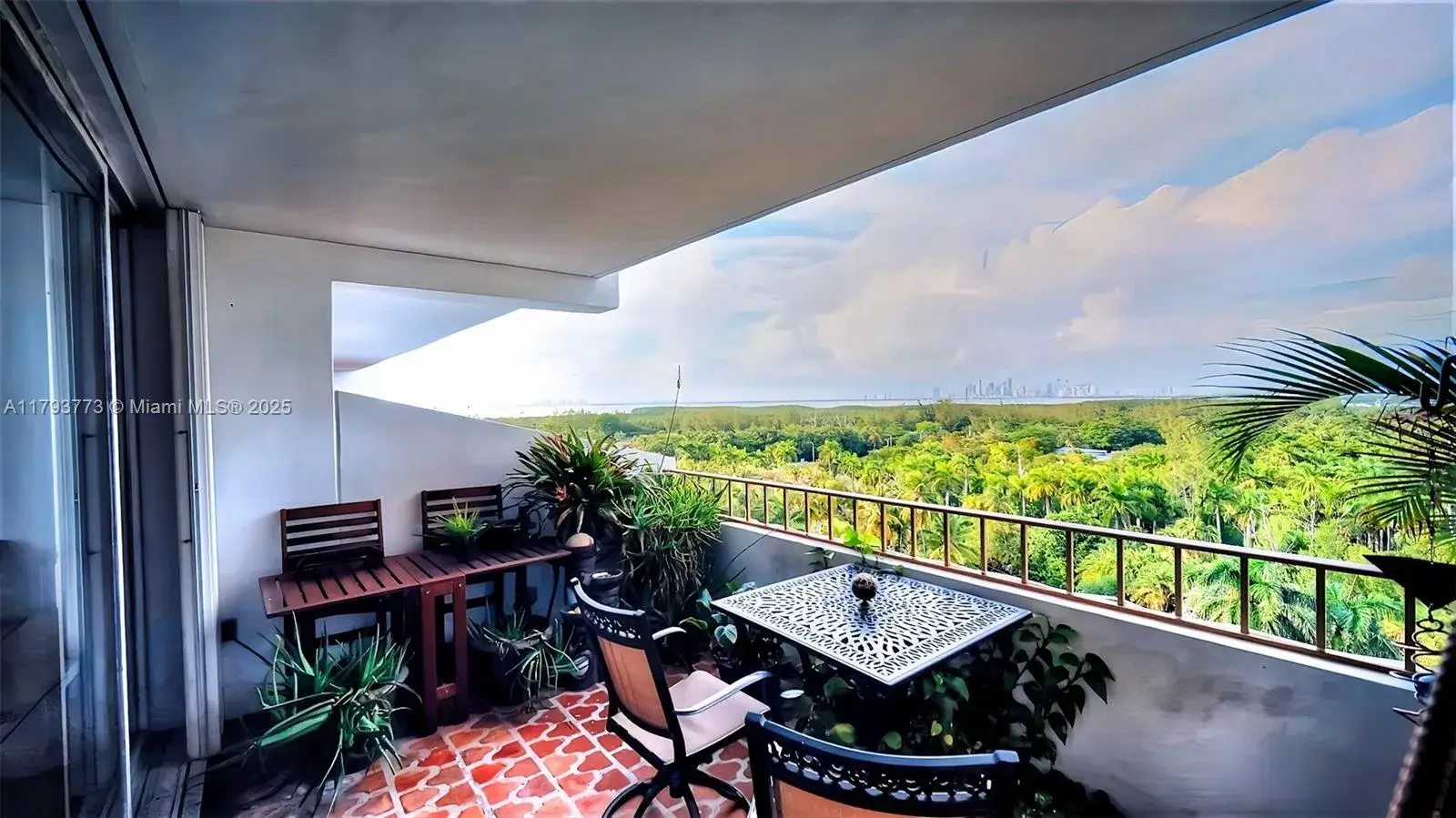 1 bedroom 1 bath Residential Lease for rent at 155 Ocean Lane Dr # 1006, Key Biscayne FL 33149