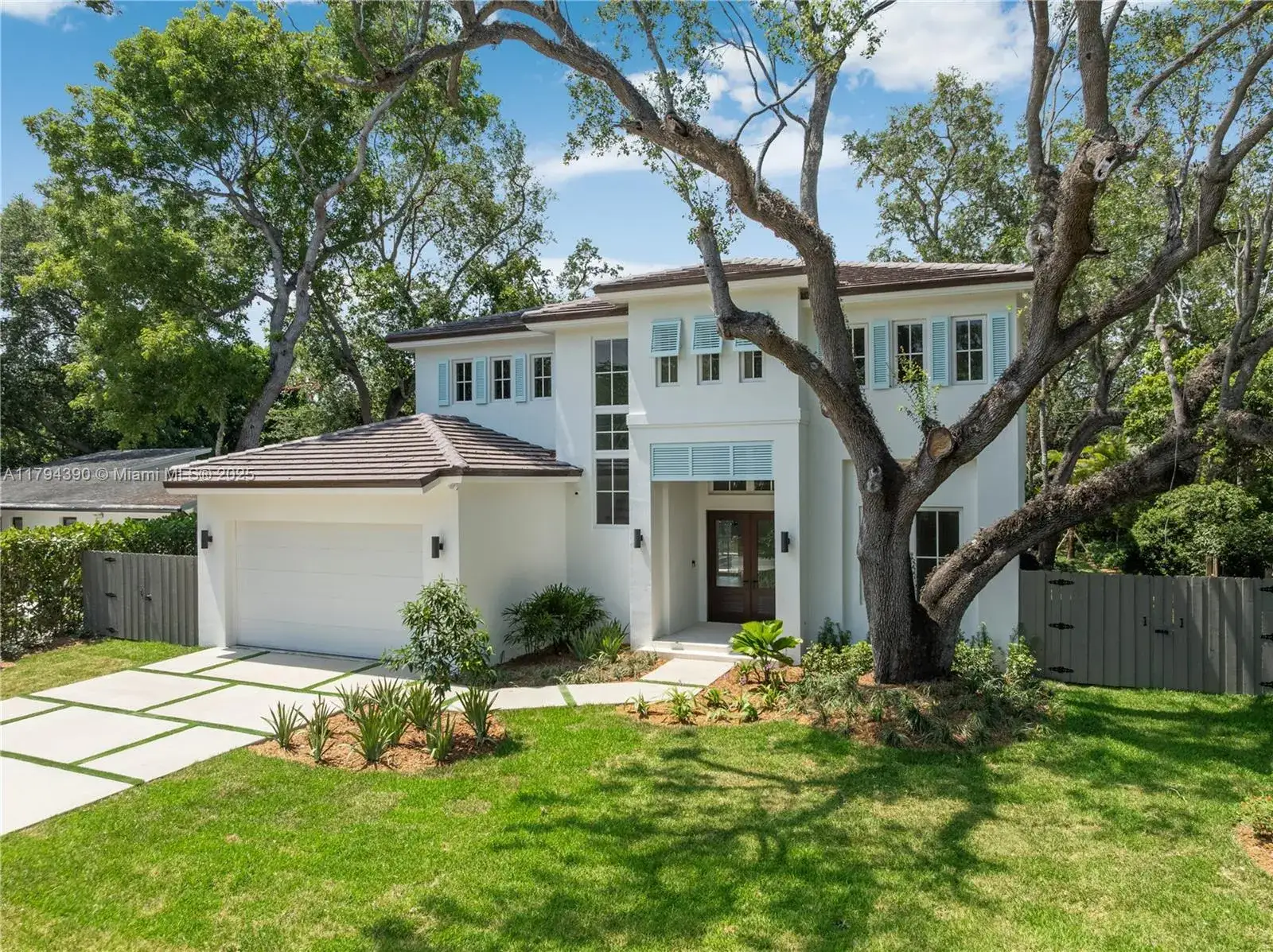 4 bedroom 3 bath Residential for sale at 6747 SW 77th Ter, South Miami FL 33143