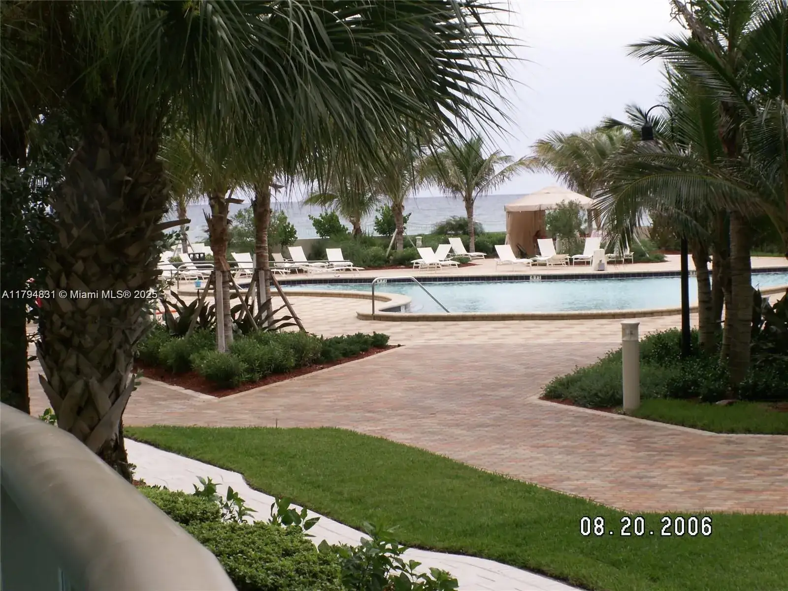 1 bedroom 1 bath Residential Lease for rent at 3801 S Ocean, Hollywood FL 33019