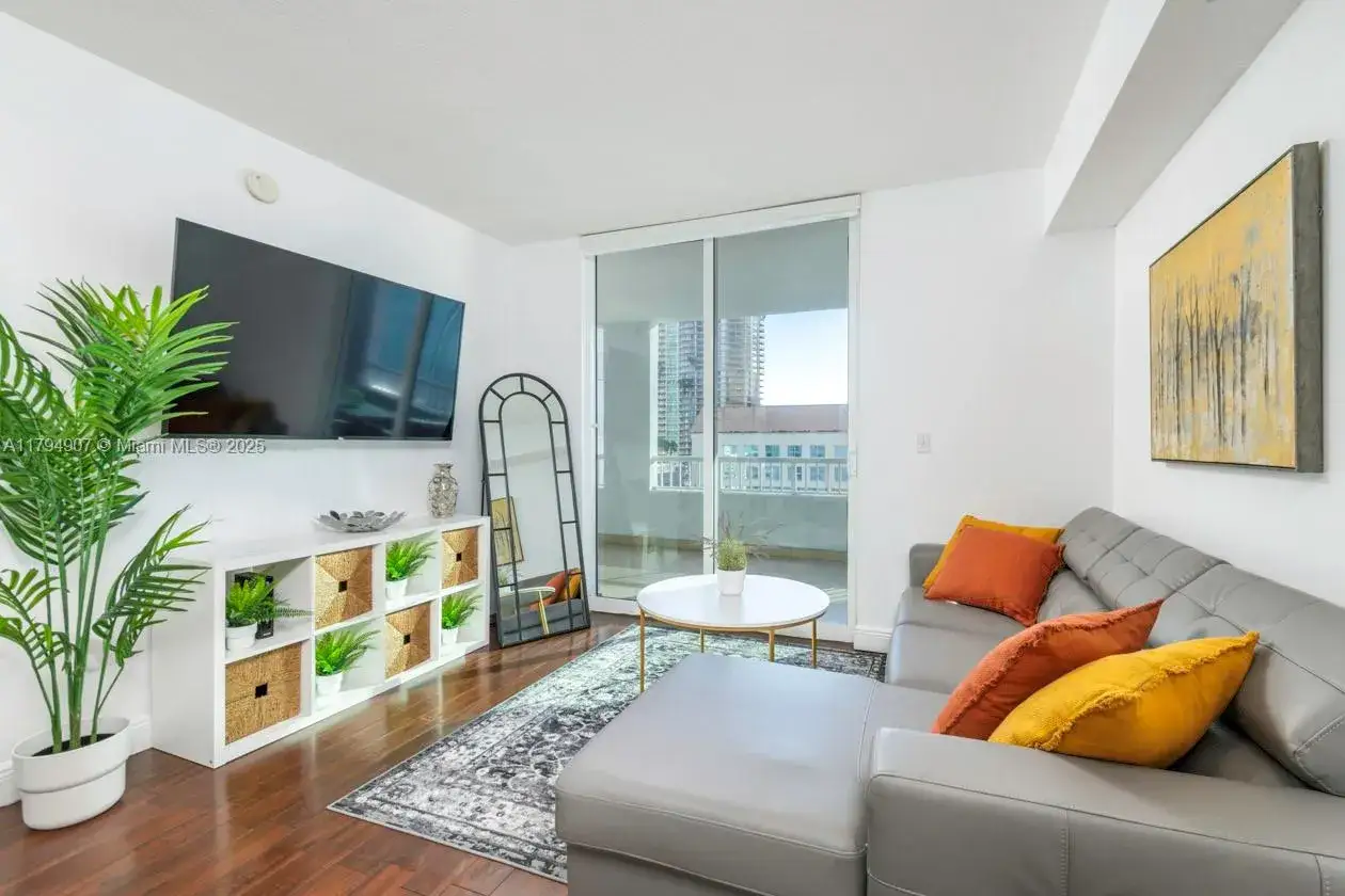 2 bedroom 2 bath Residential for sale at 170 SE 14th St # 1905, Miami FL 33131