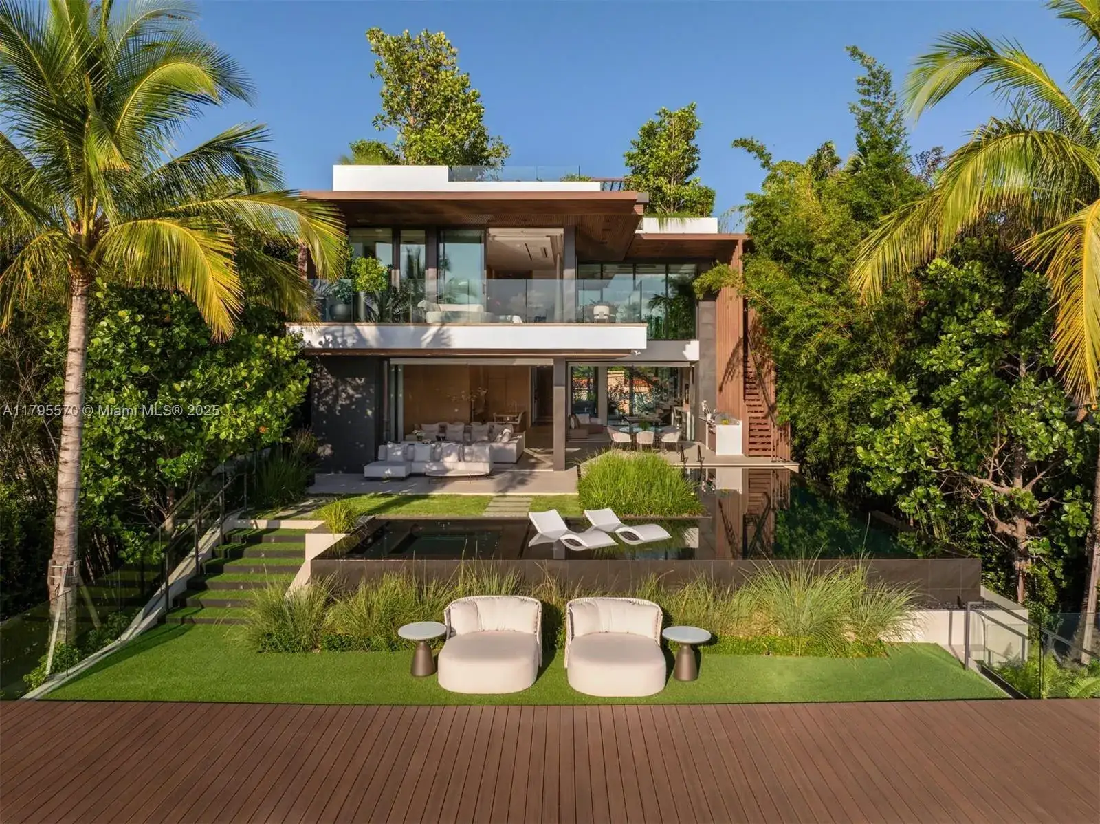 5 bedroom 6 bath Residential for sale at 220 W Dilido Dr, Miami Beach FL 33139
