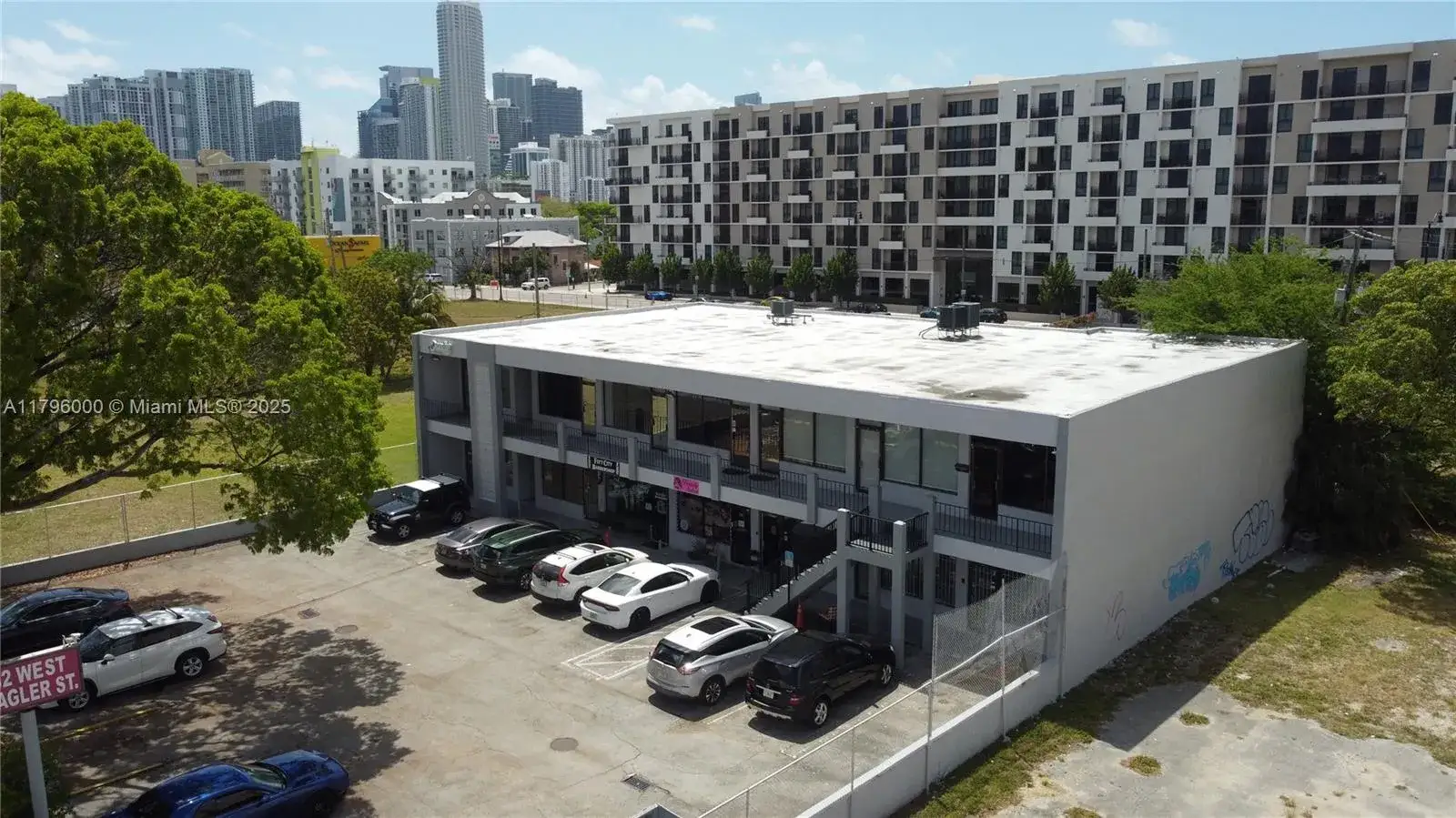 Commercial Sale for sale at 752 W Flagler St, Miami FL 33130