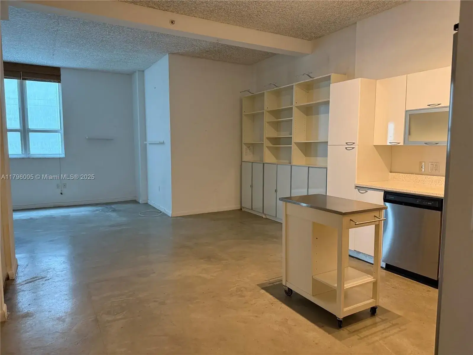 1 bedroom 1 bath Residential for sale at 234 NE 3rd St # 604, Miami FL 33132