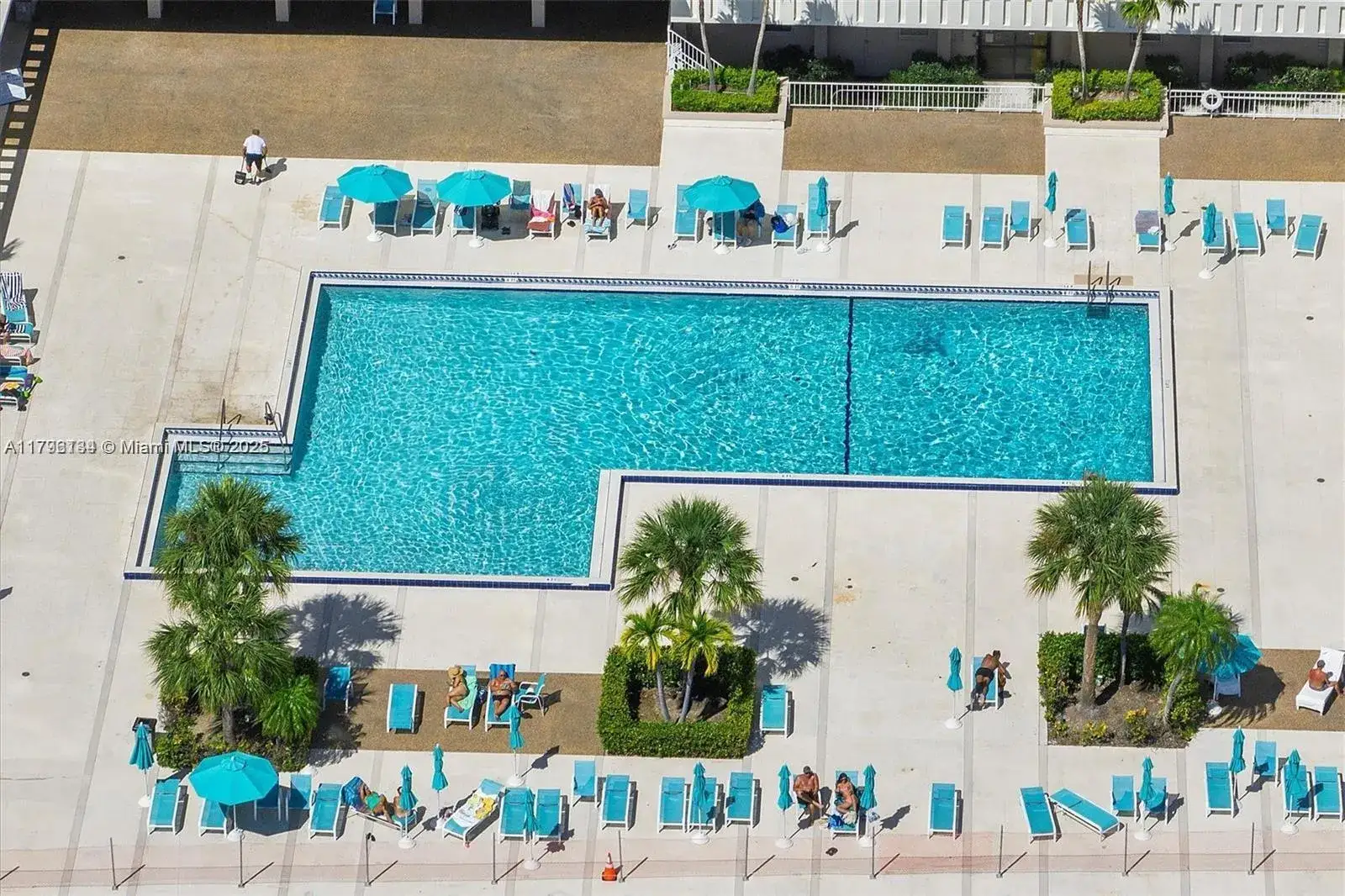 2 bedroom 2 bath Residential Lease for rent at 300 Bayview Dr # 508, Sunny Isles Beach FL 33160