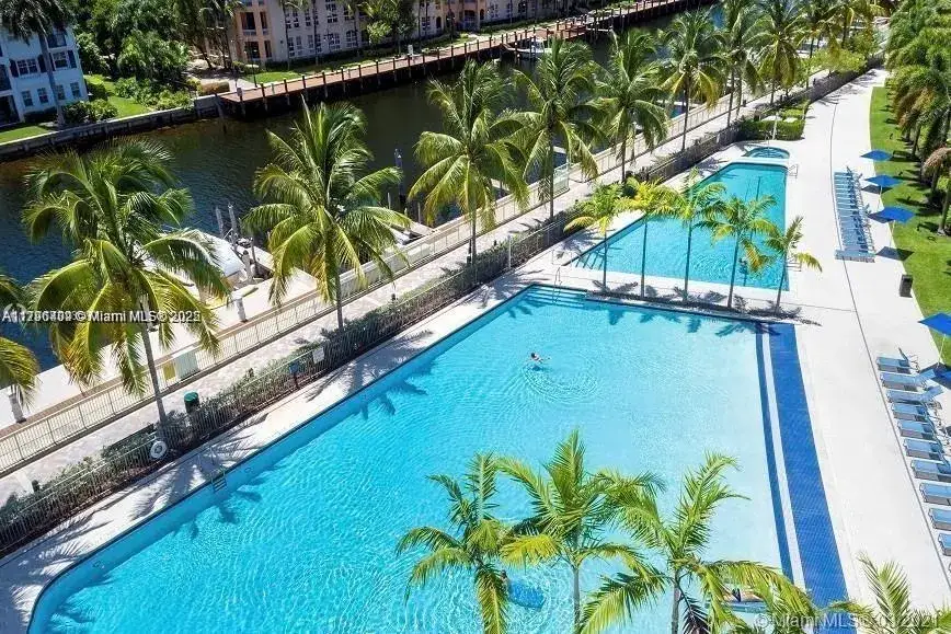 1 bedroom 2 bath Residential for sale at 2950 NE 188th St # 441, Aventura FL 33180