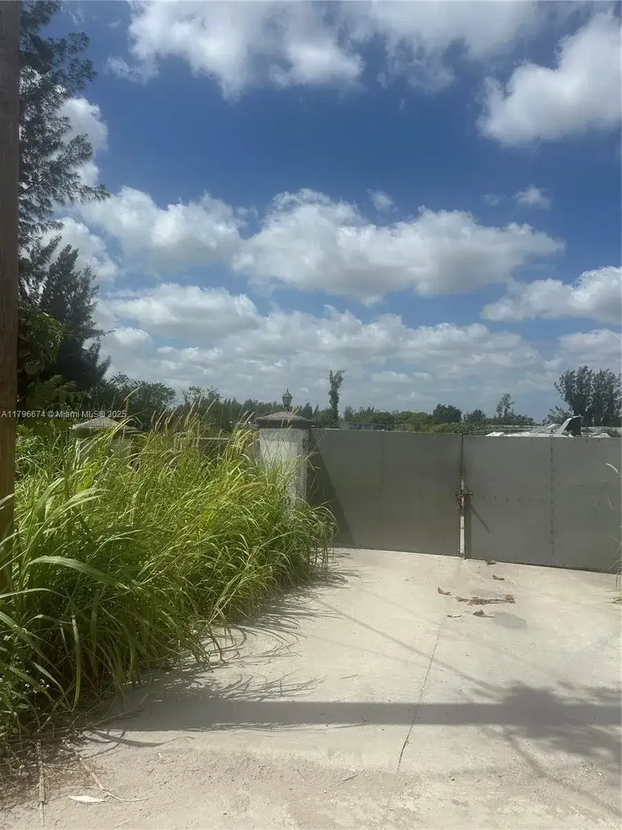 Commercial Land for sale at 14400 205, Miami FL 33196