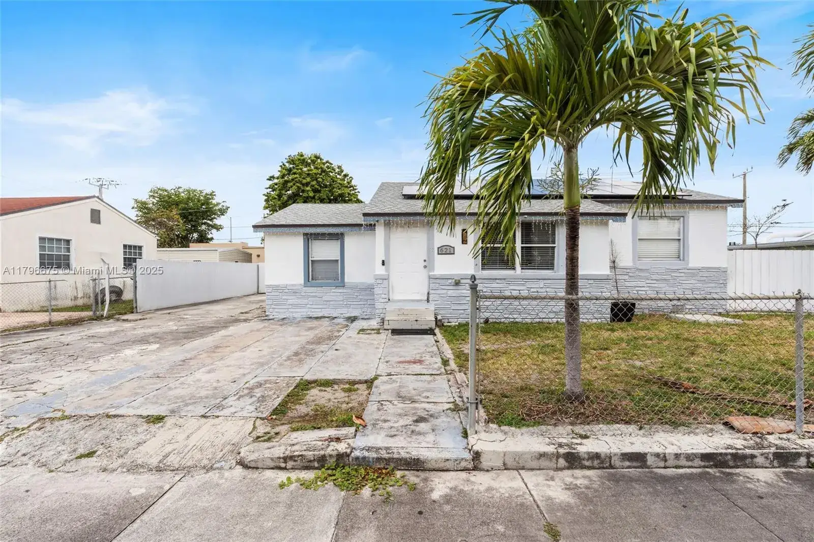 3 bedroom 2 bath Residential for sale at 621 E 8th St, Hialeah FL 33010