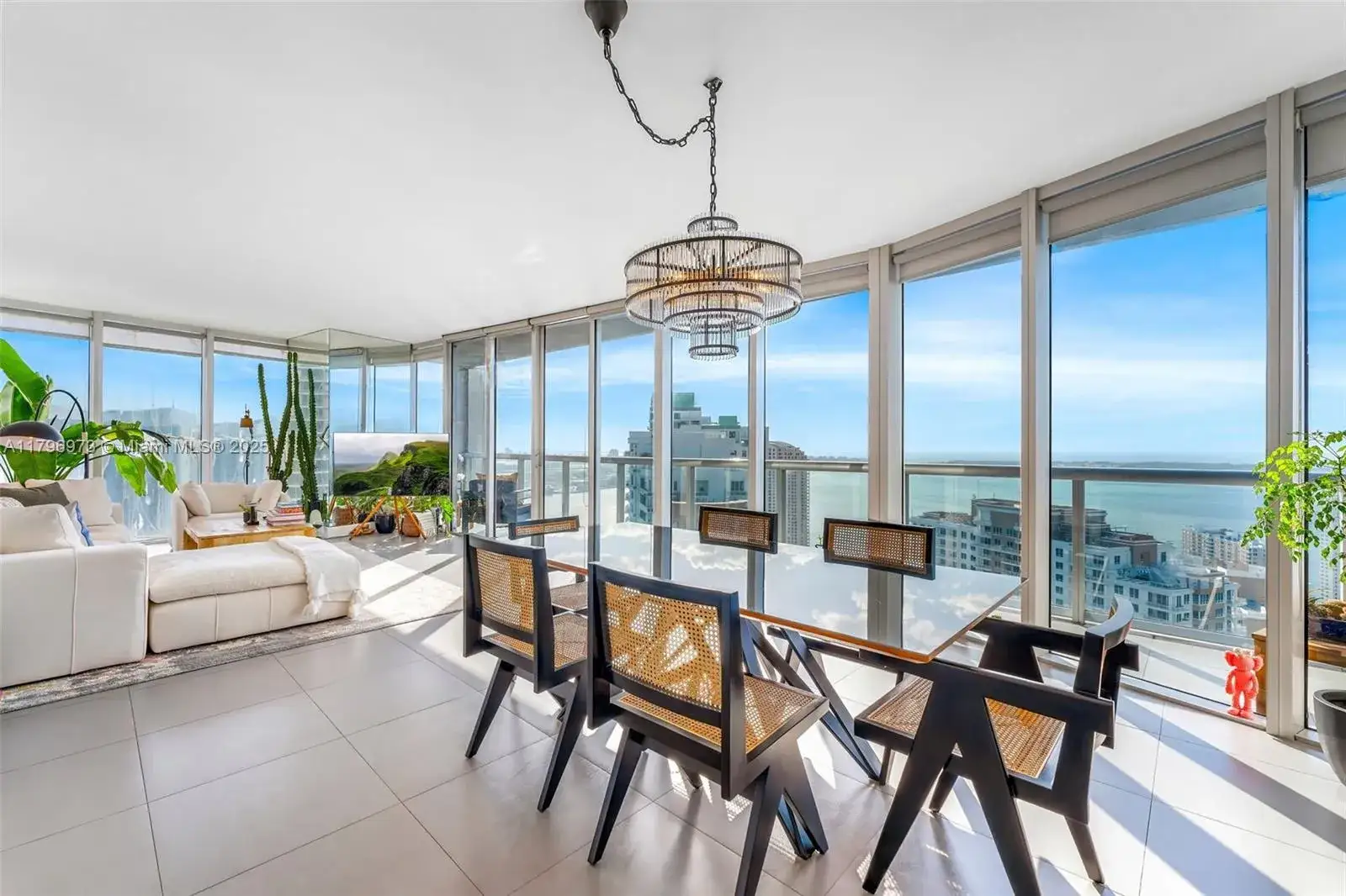 3 bedroom 2 bath Residential Lease for rent at 465 E Brickell Ave # 3901, Miami FL 33131