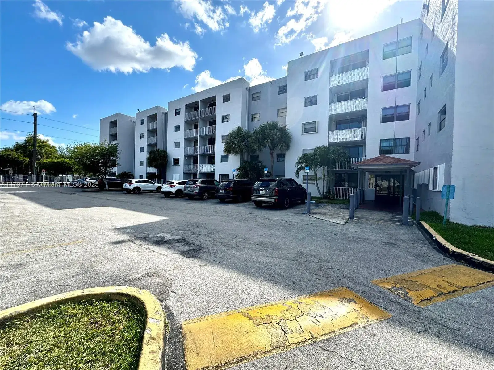 2 bedroom 2 bath Residential for sale at 8145 NW 7th St # 404, Miami FL 33126