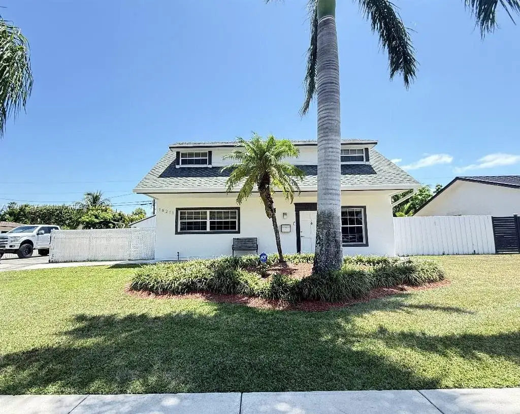 4 bedroom 2 bath Residential for sale at 18211 SW 95th Ct, Palmetto Bay FL 33157