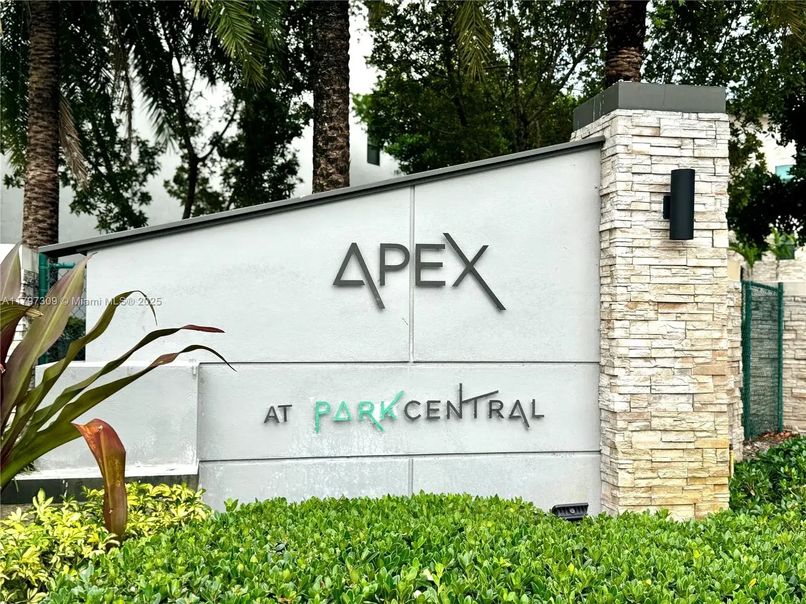 3 bedroom 2 bath Residential for sale at 8175 NW 104th Ave # 21, Doral FL 33178