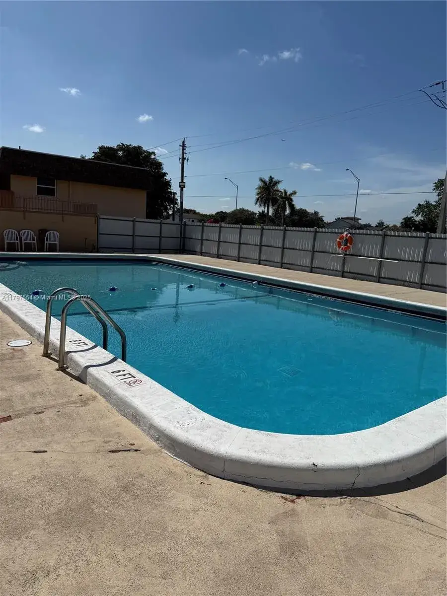 2 bedroom 1 bath Residential for sale at 870 SW 129th Pl # 207, Miami FL 33184