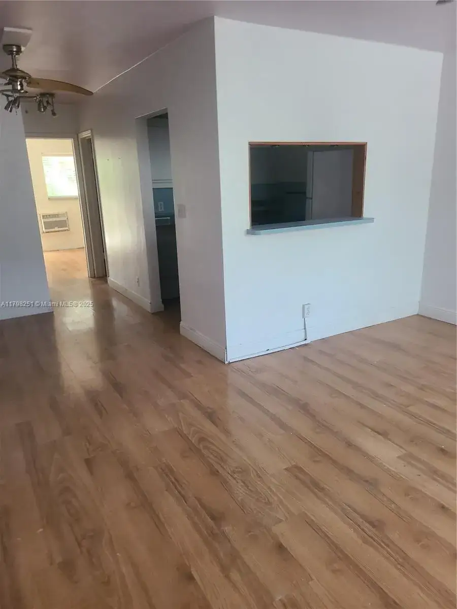 1 bedroom 1 bath Residential Lease for rent at 2838 Madison St # 21, Hollywood FL 33020