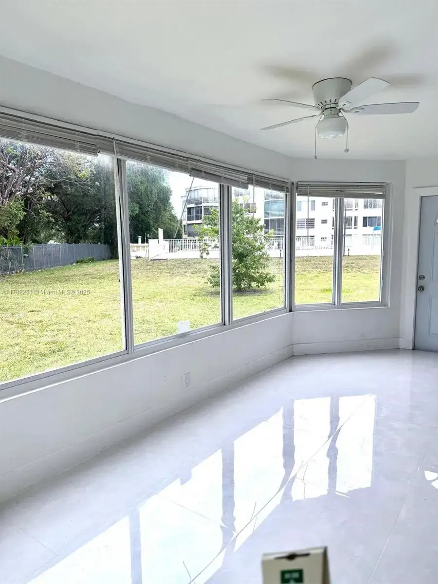 2 bedroom 2 bath Residential for sale at 1201 NE 191st St # G104, Miami FL 33179