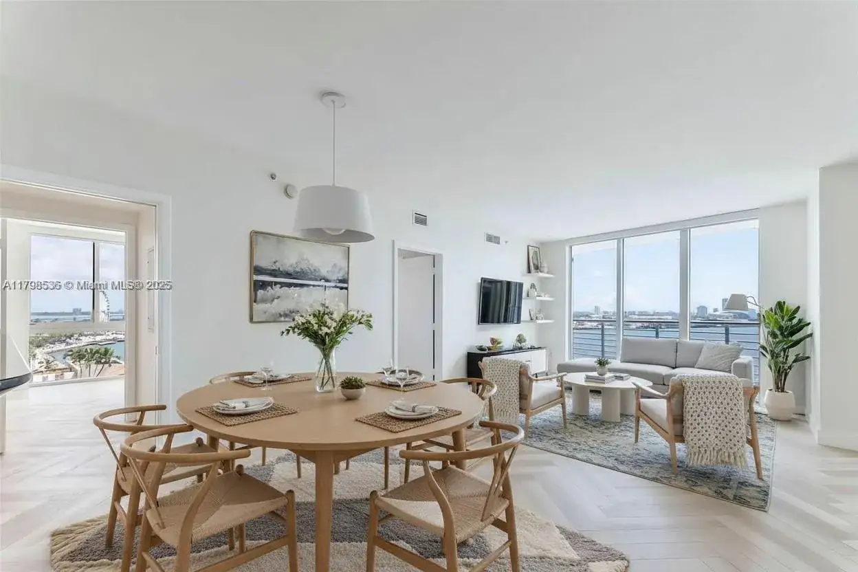 1 bedroom 1 bath Residential for sale at 335 S Biscayne Blvd # 10, Miami FL 33131