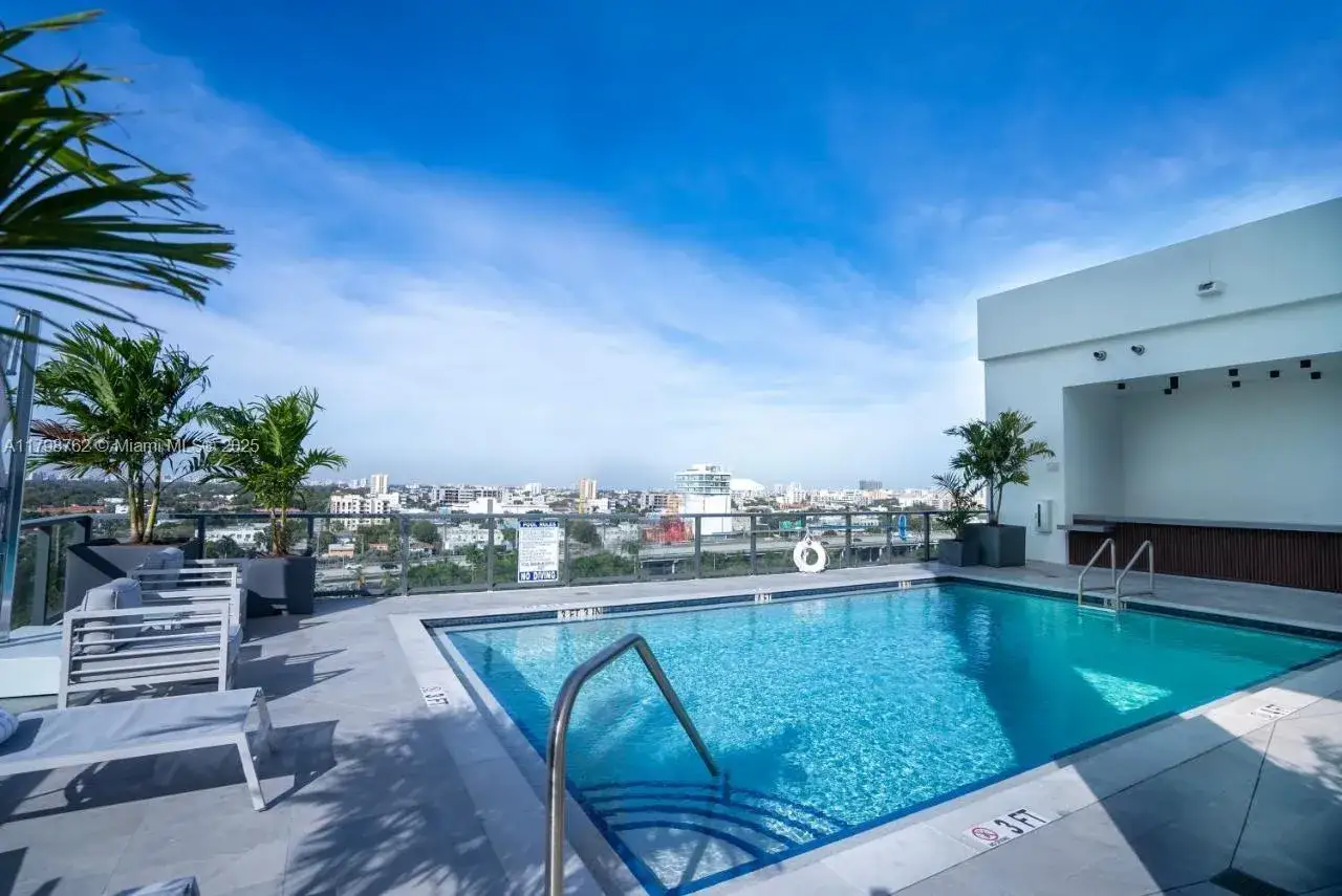1 bedroom 1 bath Residential for sale at 229 SW 9th St # 404, Miami FL 33130