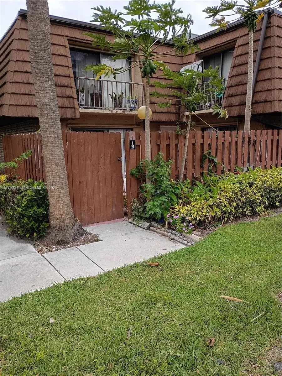2 bedroom 1 bath Residential for sale at 1302 Nebraska Ave # 1, Fort Pierce FL 34950