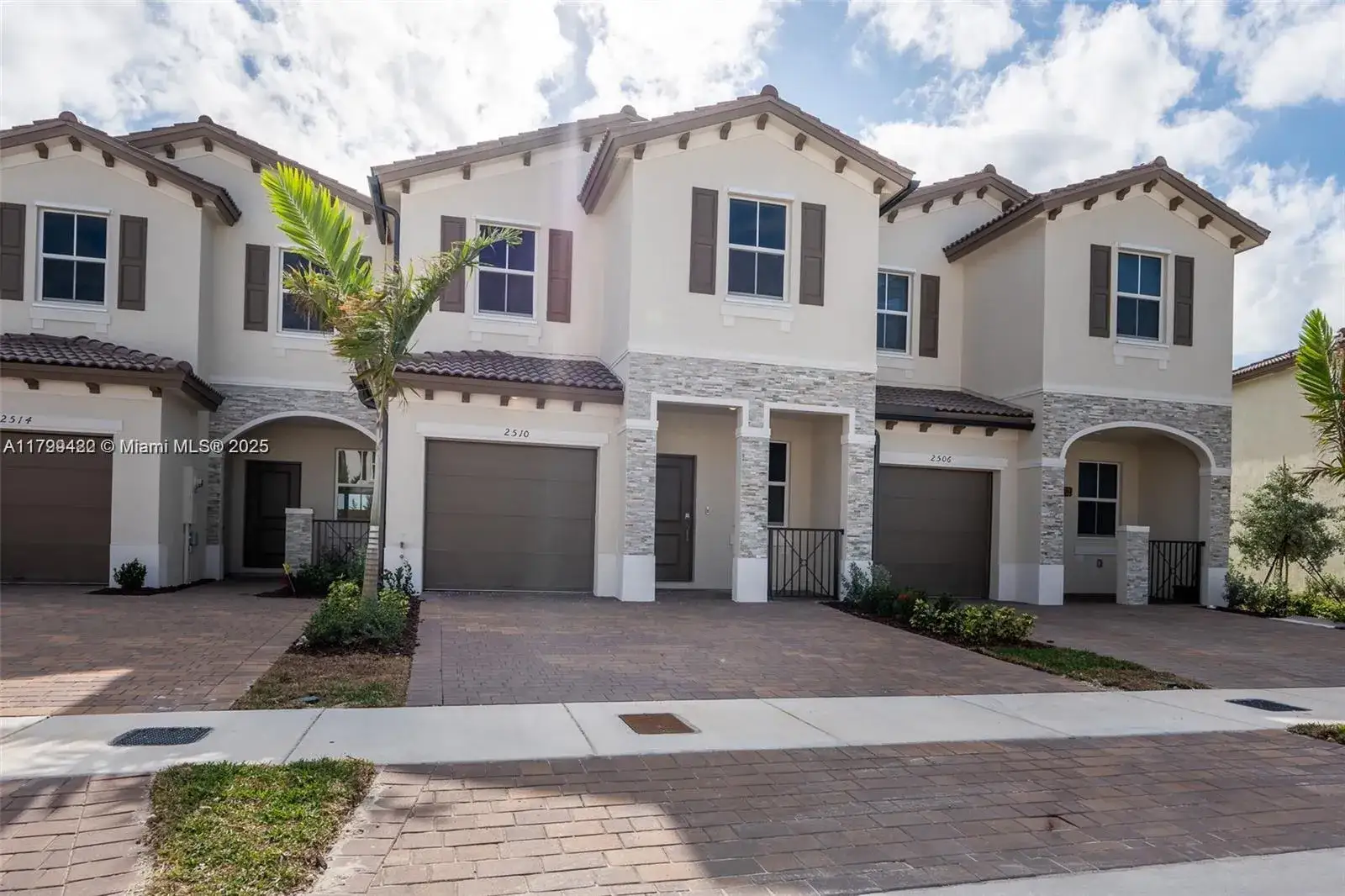 4 bedroom 2 bath Residential Lease for rent at 2510 SE 29th # 0, Homestead FL 33035