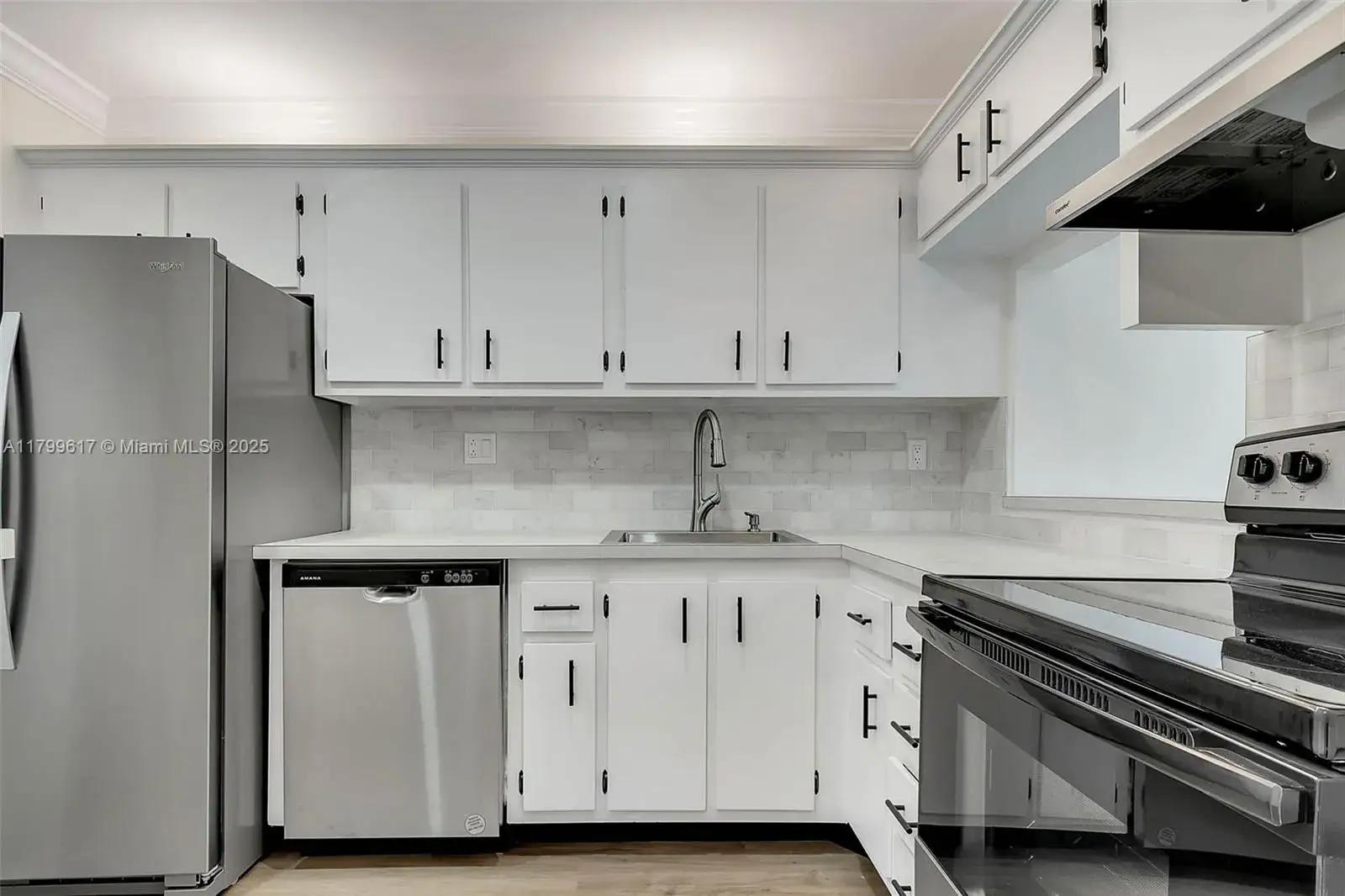 1 bedroom 1 bath Residential for sale at 8000 SW 81st Dr # 103, Miami FL 33143