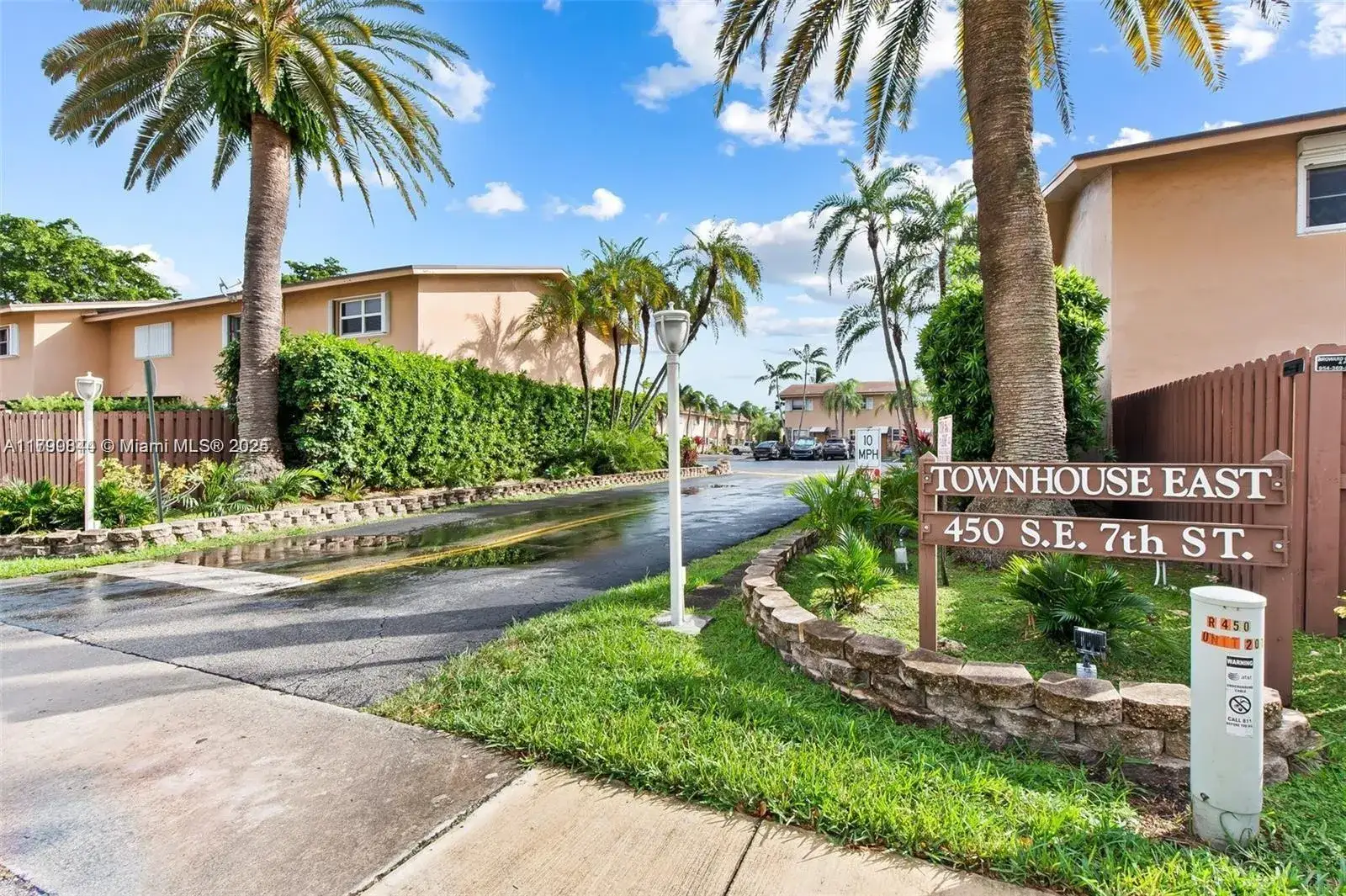 2 bedroom 1 bath Residential for sale at 450 SE 7th St # 230, Dania Beach FL 33004