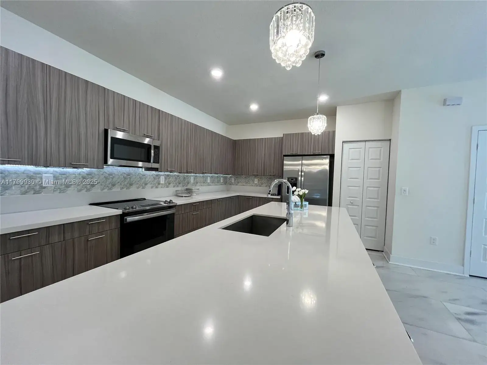 4 bedroom 2 bath Residential for sale at 4745 NW 83rd Pkwy, Doral FL 33166