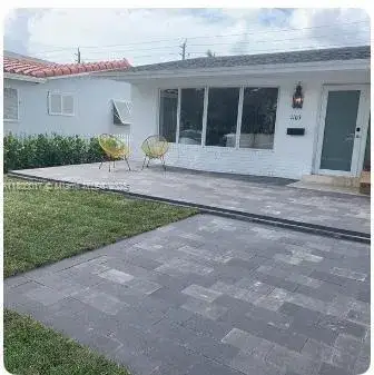 3 bedroom 2 bath Residential for sale at 1103 Washington St, Hollywood FL 33019