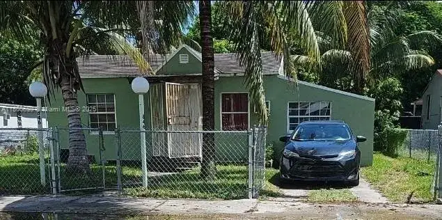 3 bedroom 1 bath Residential for sale at 846 NW 114th St, Miami FL 33168