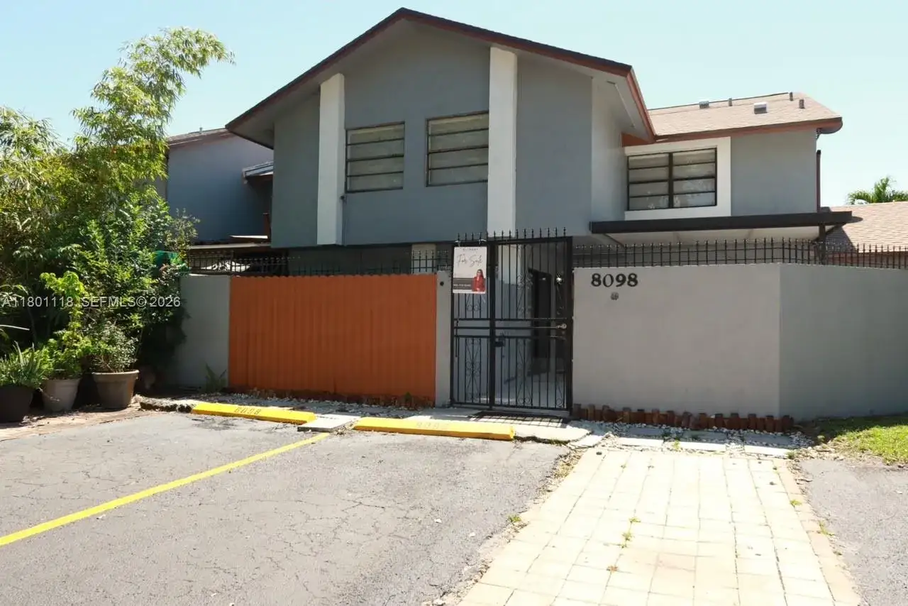3 bedroom 2 bath Residential for sale at 8098 NW 99th Ter, Hialeah Gardens FL 33016