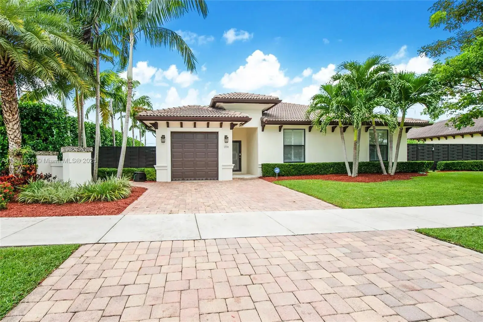 4 bedroom 2 bath Residential Lease for rent at 12790 SW 91st Ave, Miami FL 33176