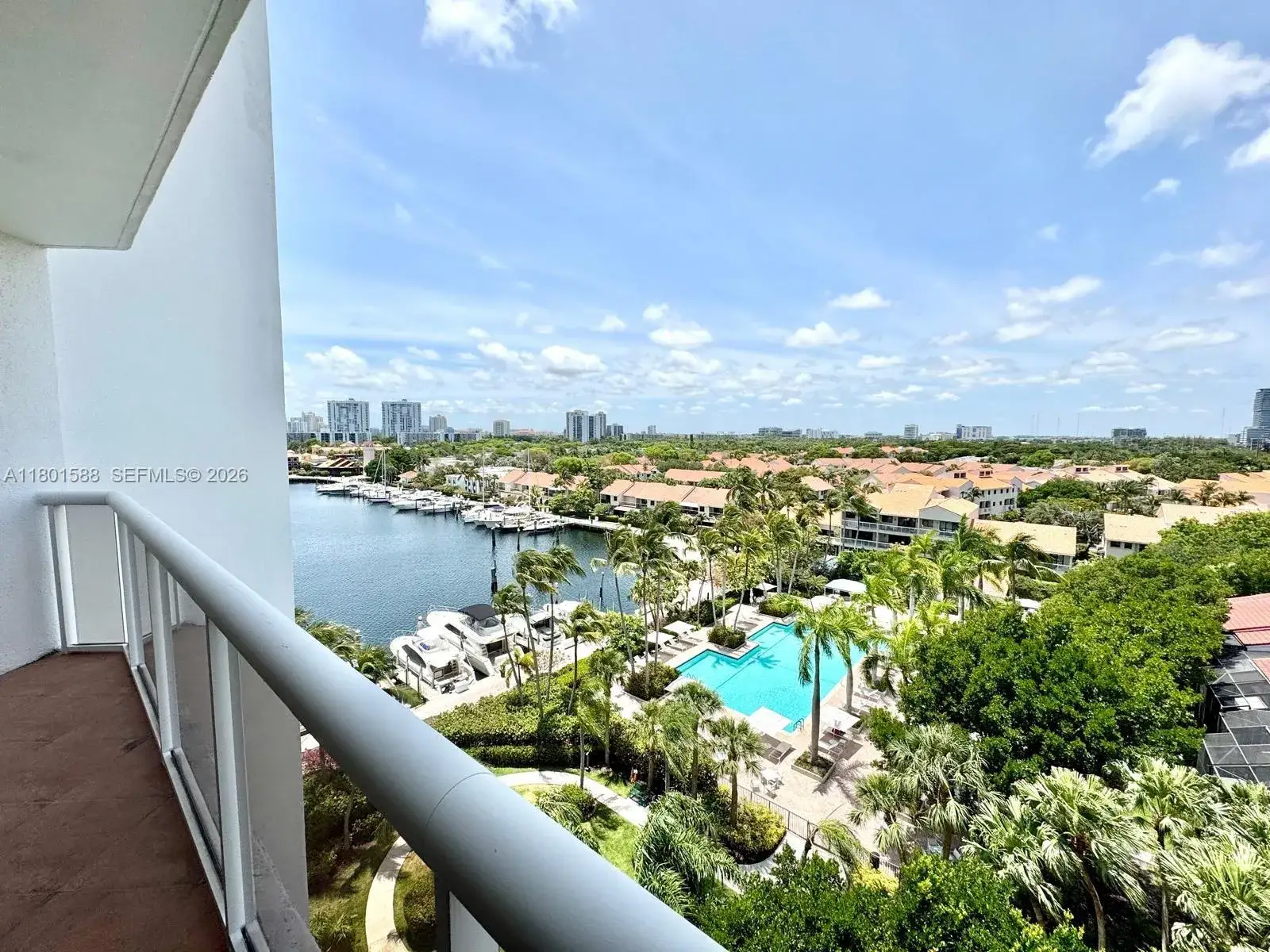 2 bedroom 2 bath Residential for sale at 3610 Yacht Club Dr # 810, Aventura FL 33180