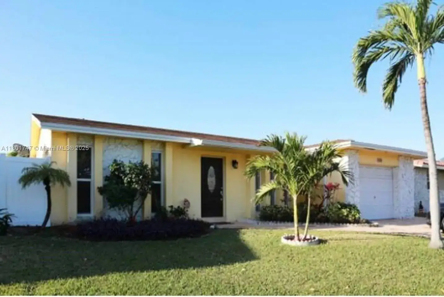 3 bedroom 3 bath Residential for sale at 314 SE 4th St, Dania Beach FL 33004