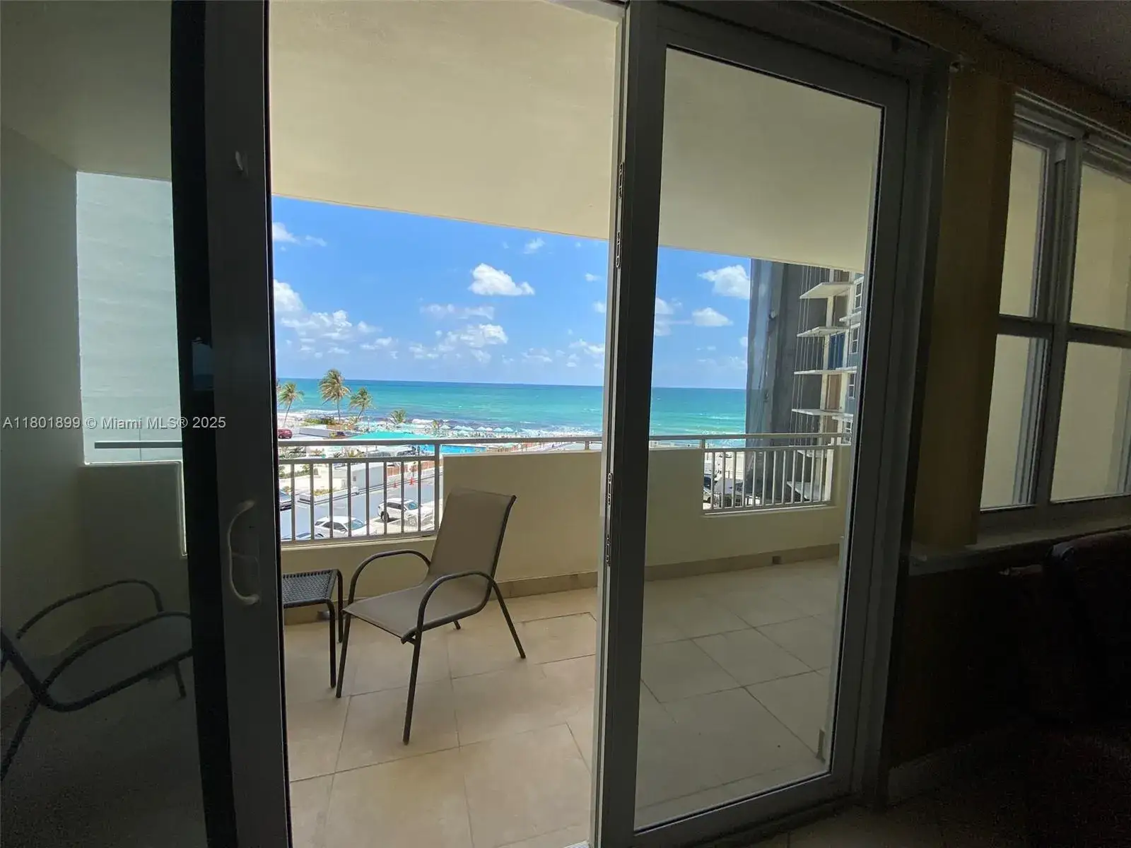 1 bedroom 1 bath Residential for sale at 3180 S Ocean Dr # 403, Hallandale Beach FL 33009
