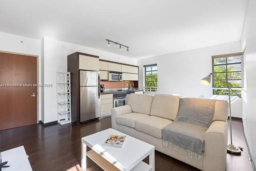 1 bedroom 1 bath Residential Lease for rent at 435 21st St # 308, Miami Beach FL 33139