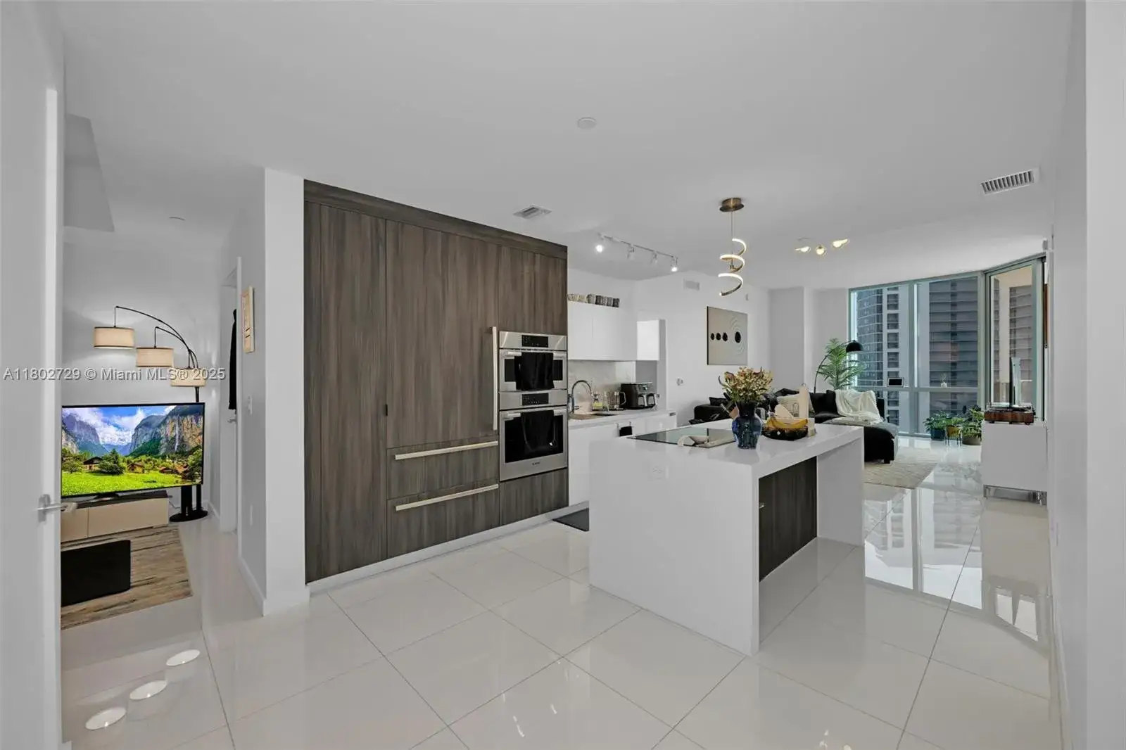 2 bedroom 3 bath Residential for sale at 851 NE 1st Ave # 3107, Miami FL 33132