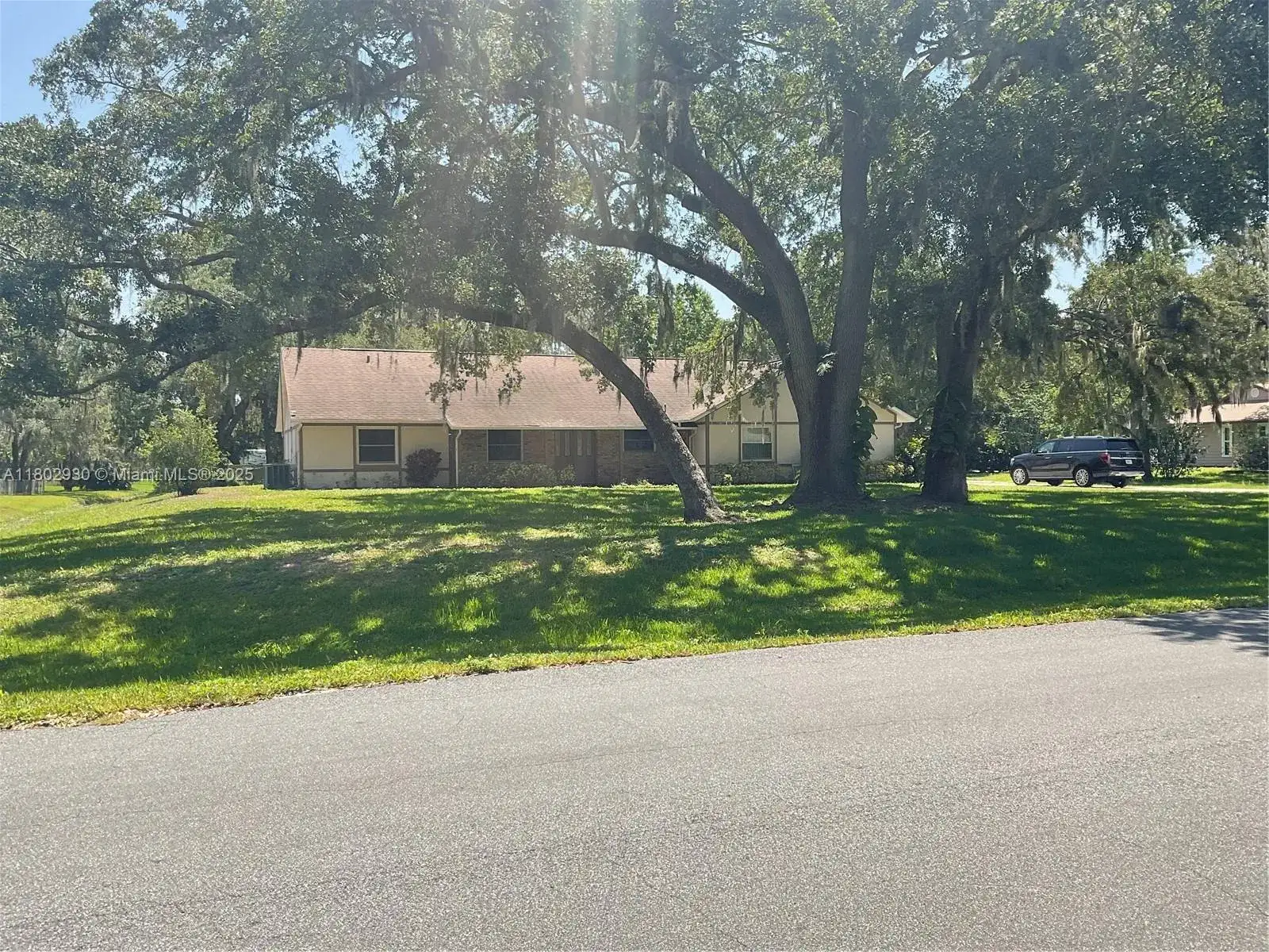 3 bedroom 2 bath Residential for sale at 1725 tanglewood dr, Kissimmee FL 34746
