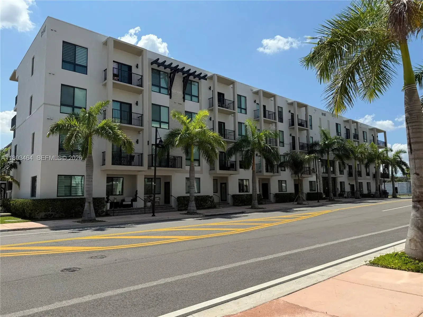 3 bedroom 2 bath Residential for sale at 8167 NW 41st St # 409, Doral FL 33166