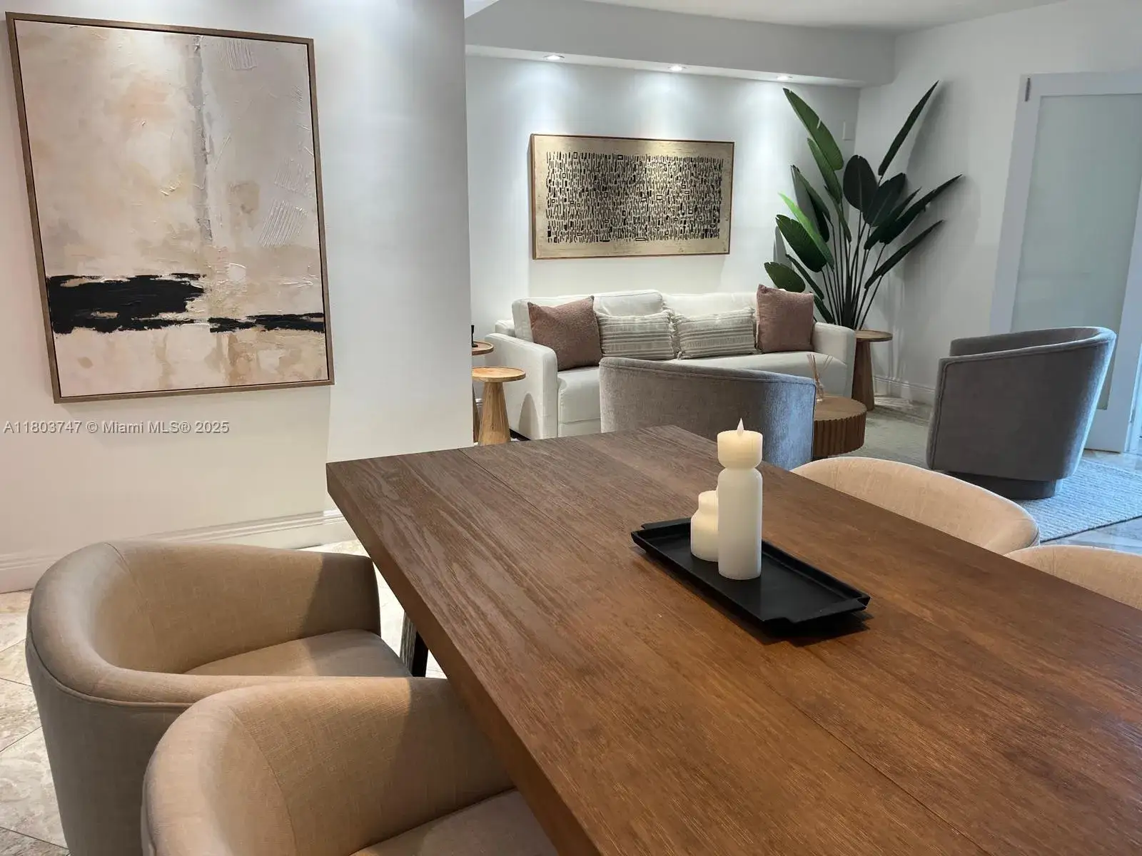 1 bedroom 1 bath Residential for sale at 2301 Collins Ave # 731, Miami Beach FL 33139