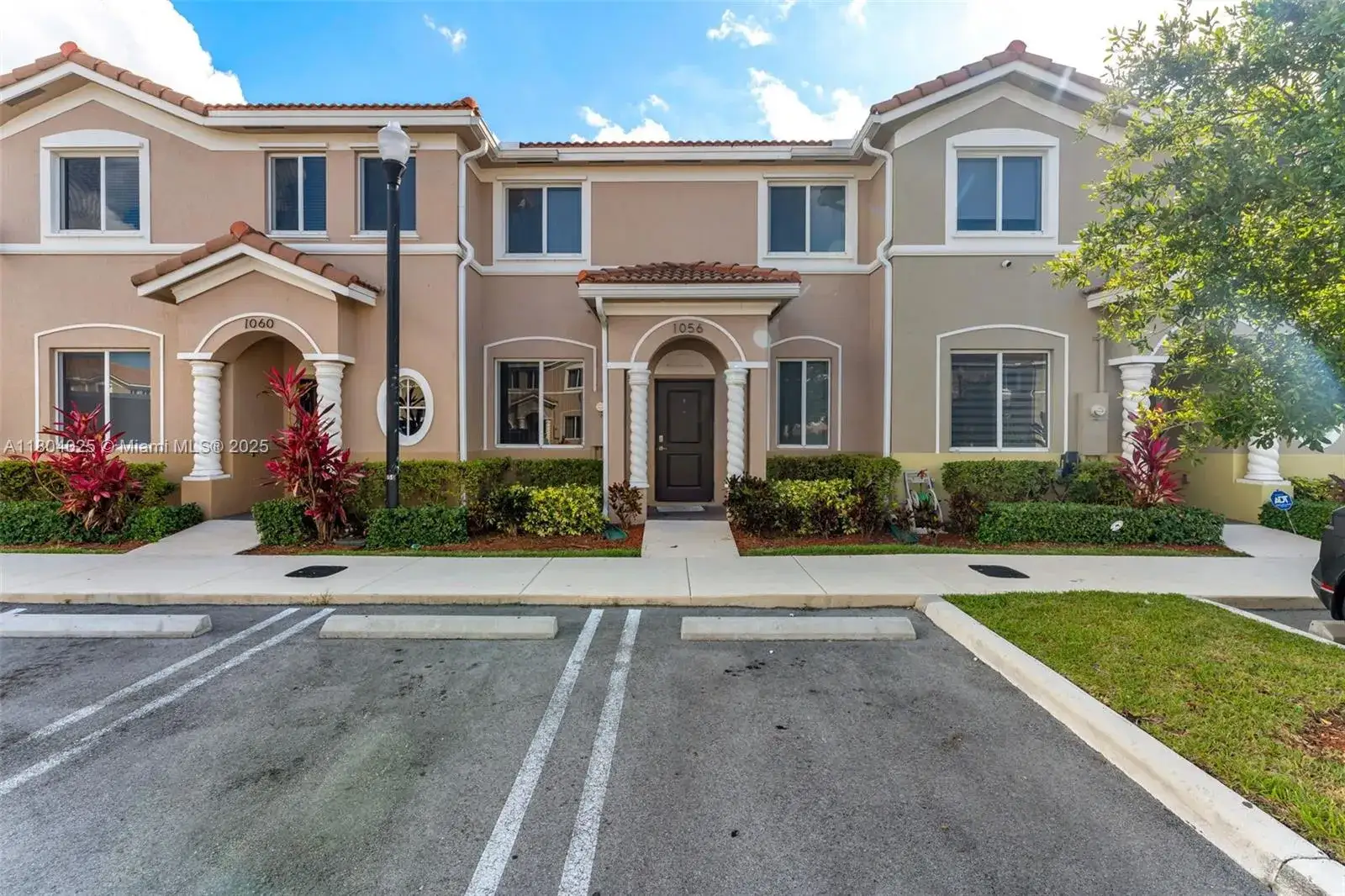 3 bedroom 2 bath Residential for sale at 1056 SE 24th Ave, Homestead FL 33035