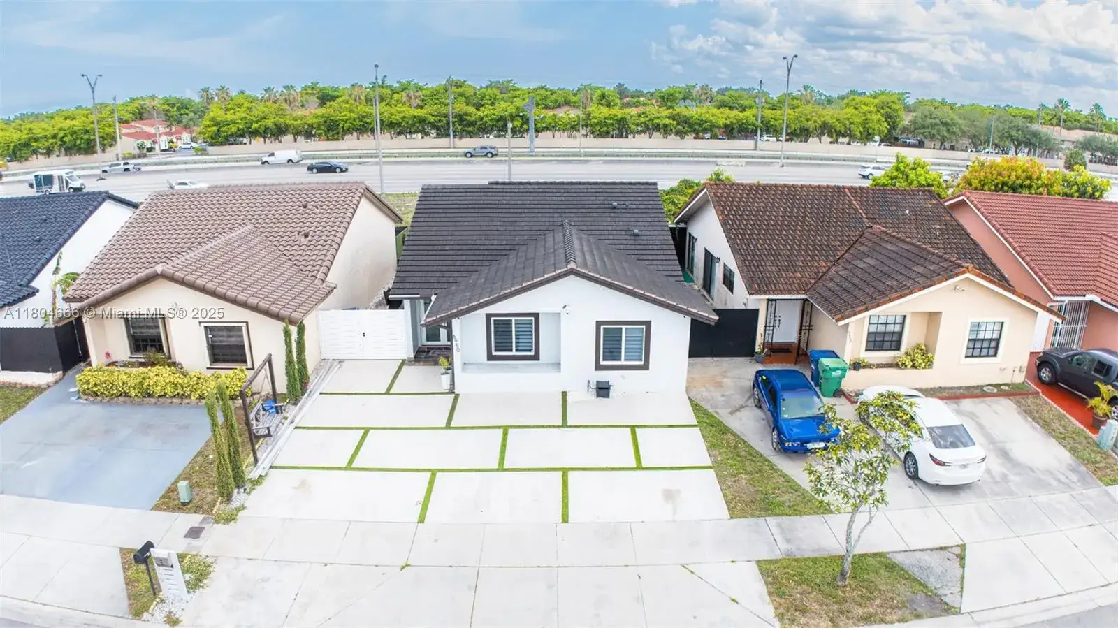 3 bedroom 2 bath Residential for sale at 6950 NW 168th St, Hialeah FL 33015