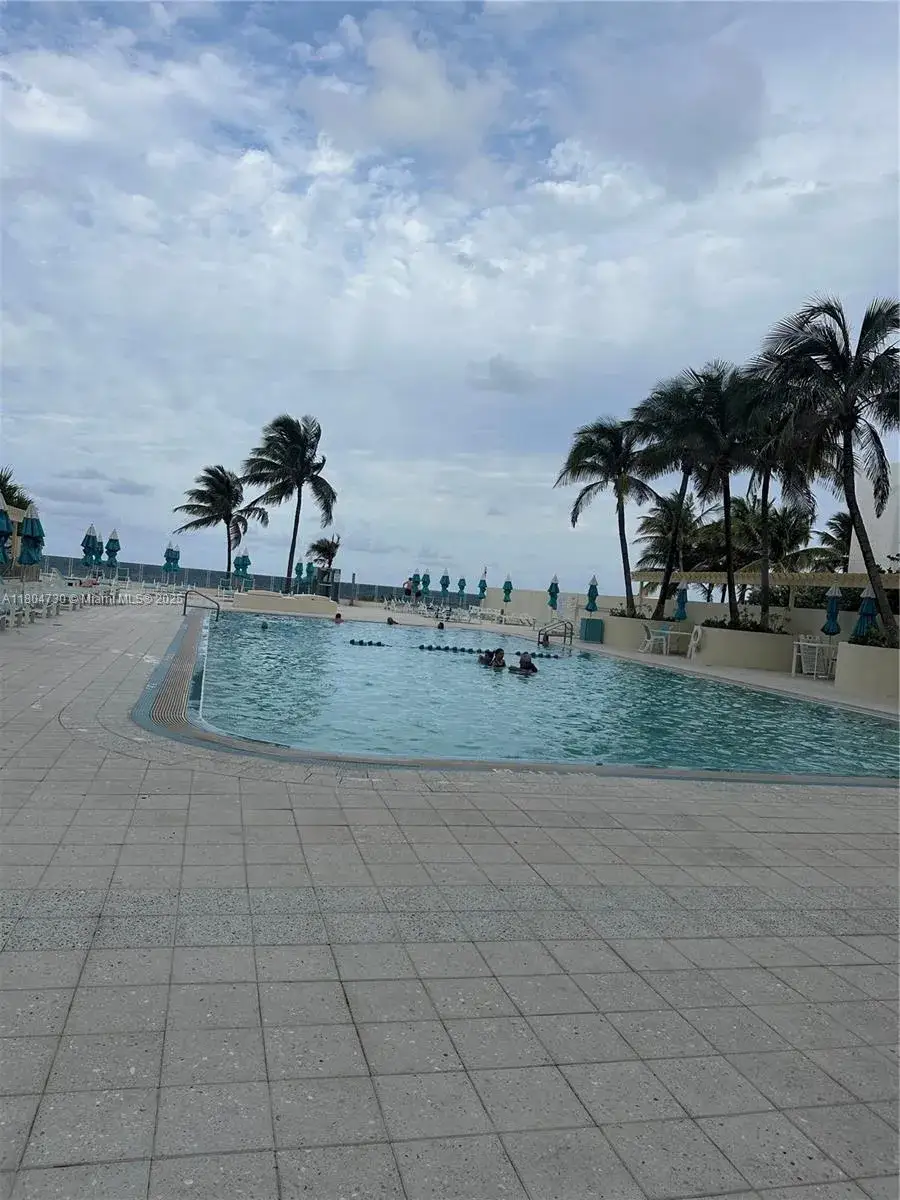 1 bedroom 1 bath Residential Lease for rent at 2501 S Ocean Dr # 1228, Hollywood FL 33019