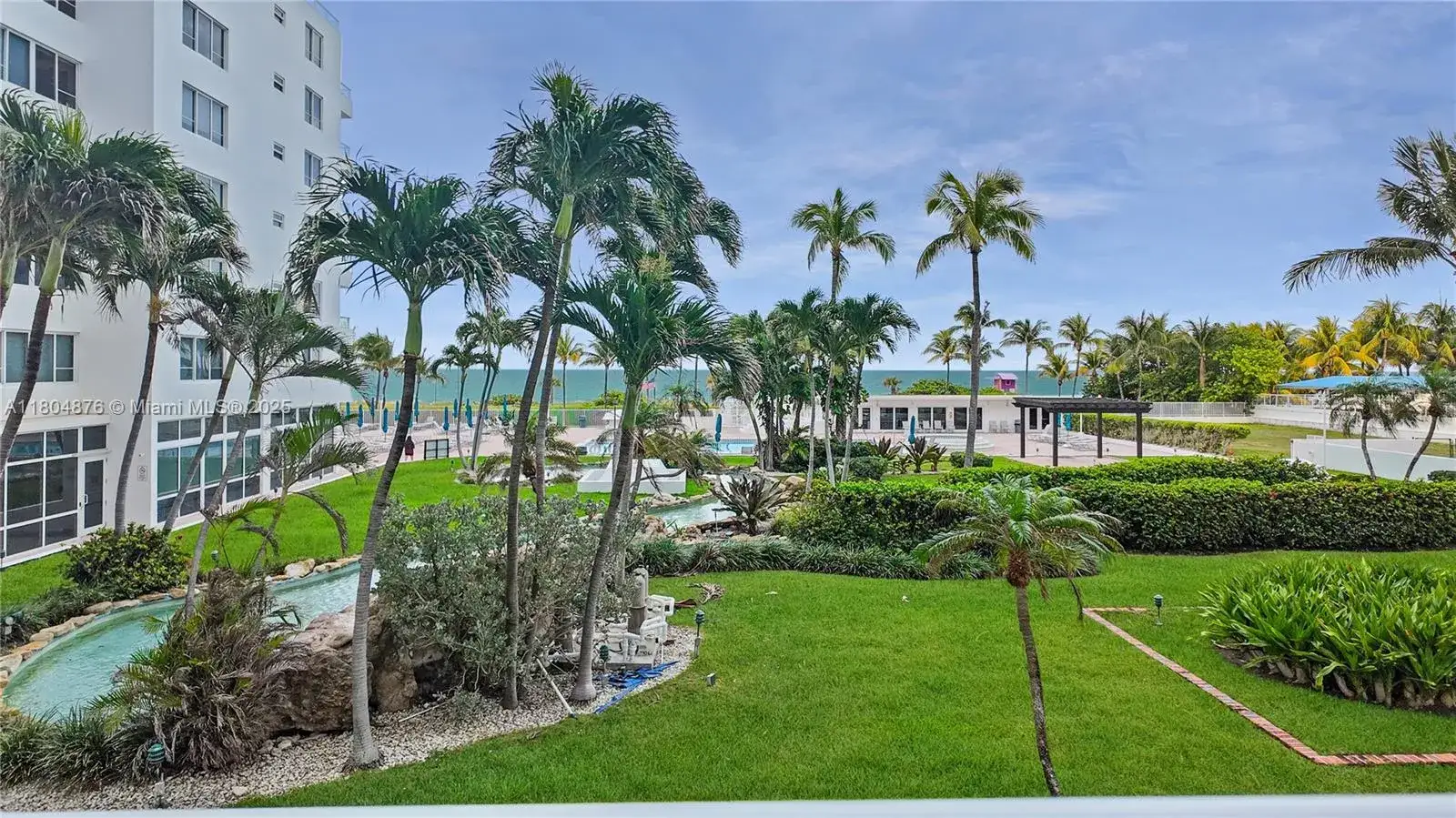 1 bedroom 1 bath Residential for sale at 5005 Collins Ave # 212, Miami Beach FL 33140
