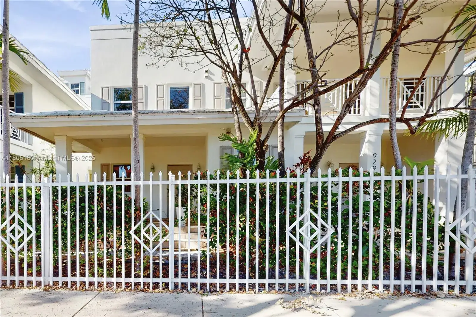 3 bedroom 3 bath Residential for sale at 931 SW 11th St # 1, Miami FL 33129