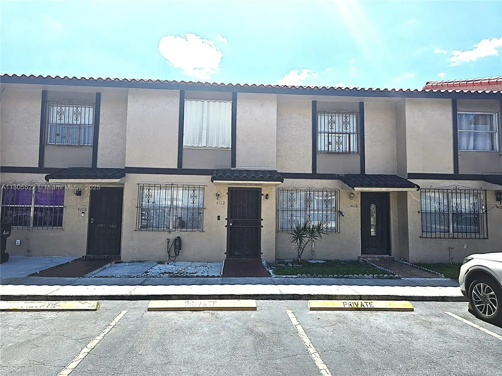 2 bedroom 1 bath Residential for sale at 4116 W 11th Ln # 45, Hialeah FL 33012