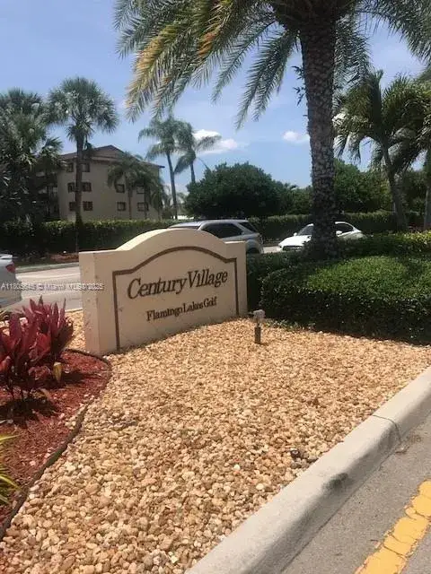 2 bedroom 2 bath Residential for sale at 12500 SW 5th Ct # 210M, Pembroke Pines FL 33027