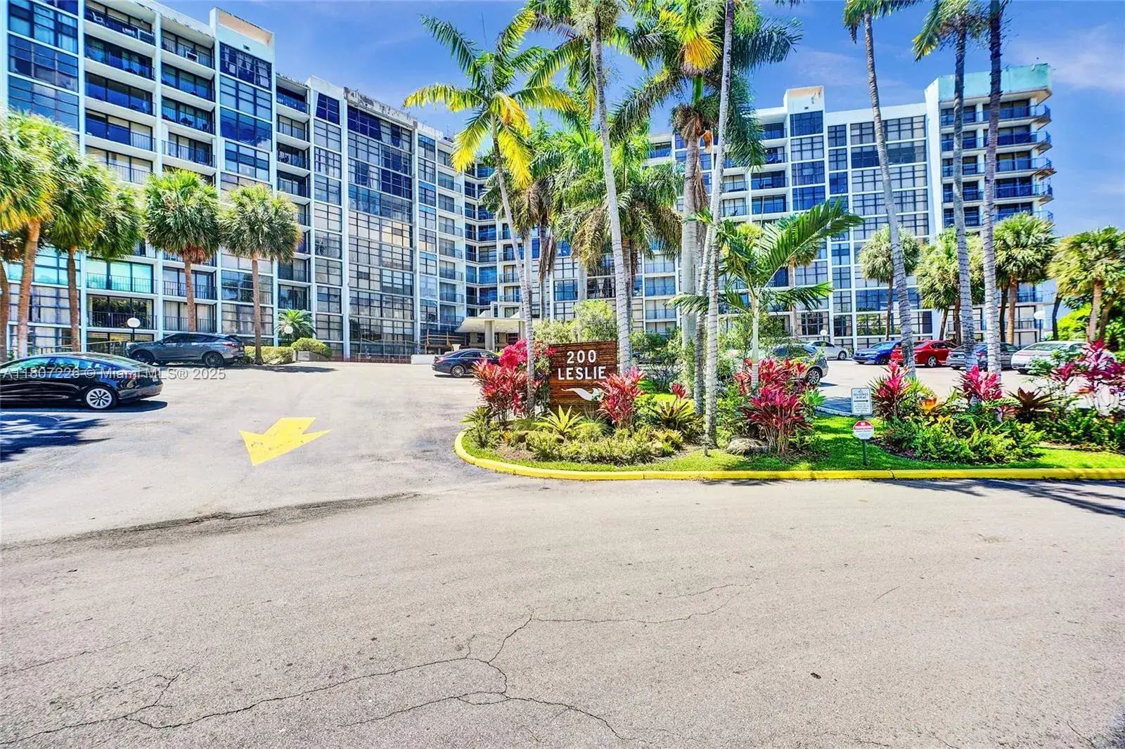 3 bedroom 2 bath Residential for sale at 200 Leslie Dr # 1031, Hallandale Beach FL 33009