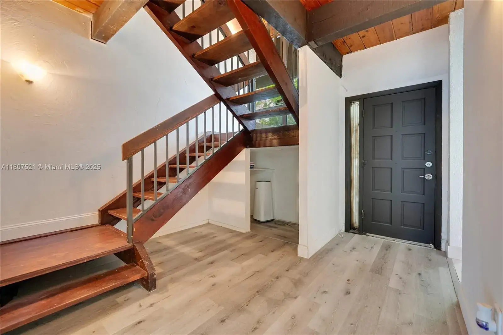 3 bedroom 2 bath Residential for sale at 19412 NE 26th Ave # 143B, Miami FL 33180