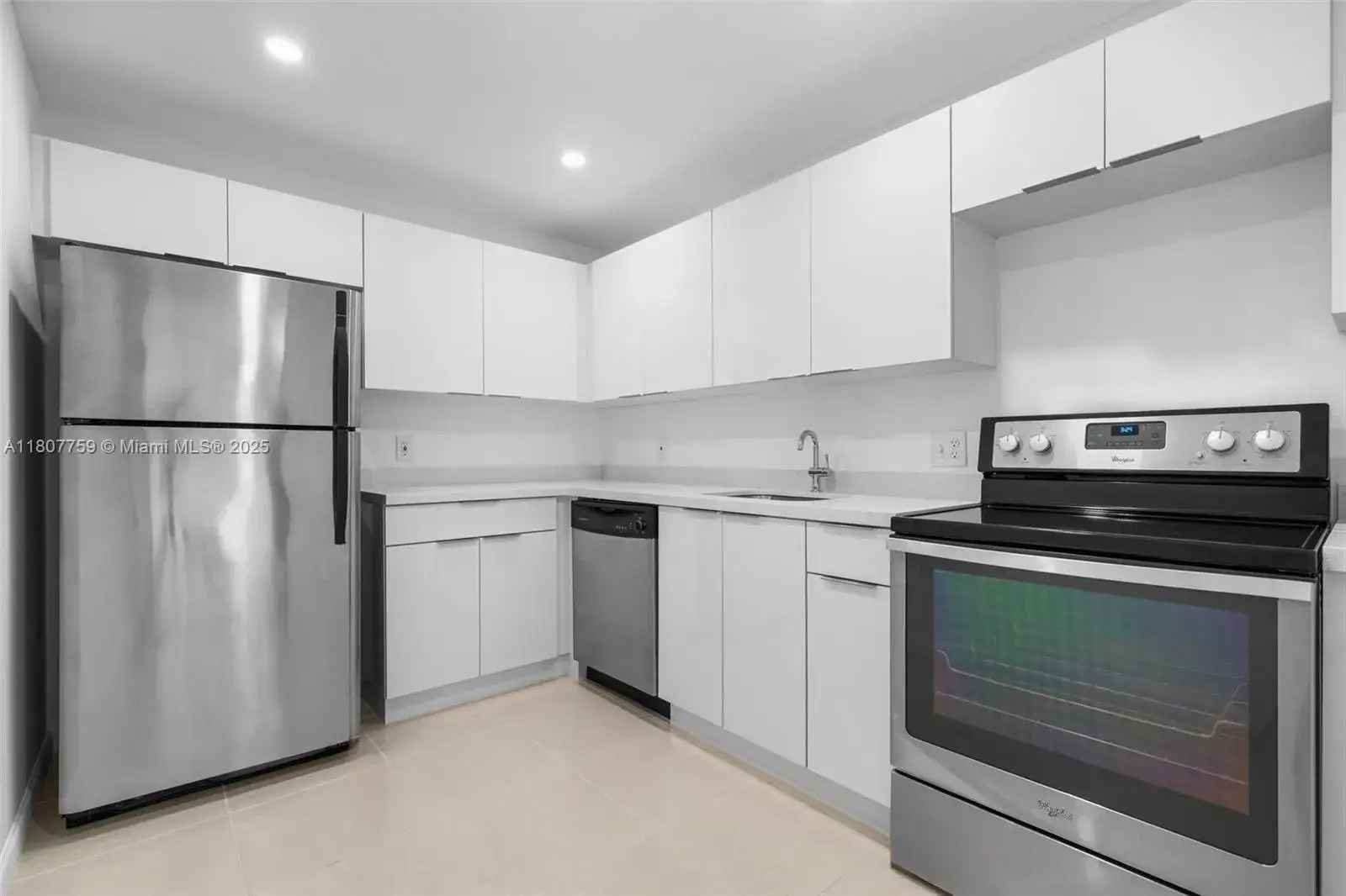 1 bedroom 1 bath Residential for sale at 4222 Inverrary Blvd # 4211, Lauderhill FL 33319