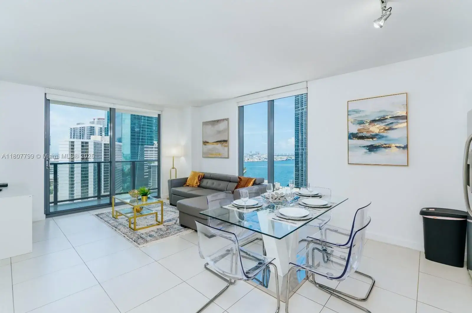 2 bedroom 2 bath Residential for sale at 31 SE 6th St # 2408, Miami FL 33131
