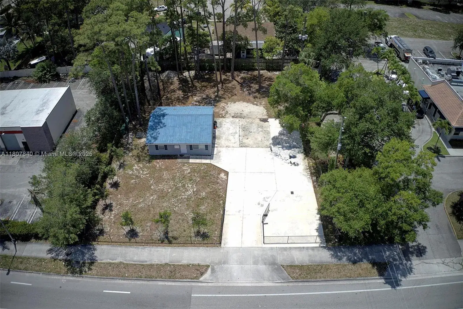 Commercial Sale for sale at 4736 Lake Worth Rd, Green Acres FL 33463