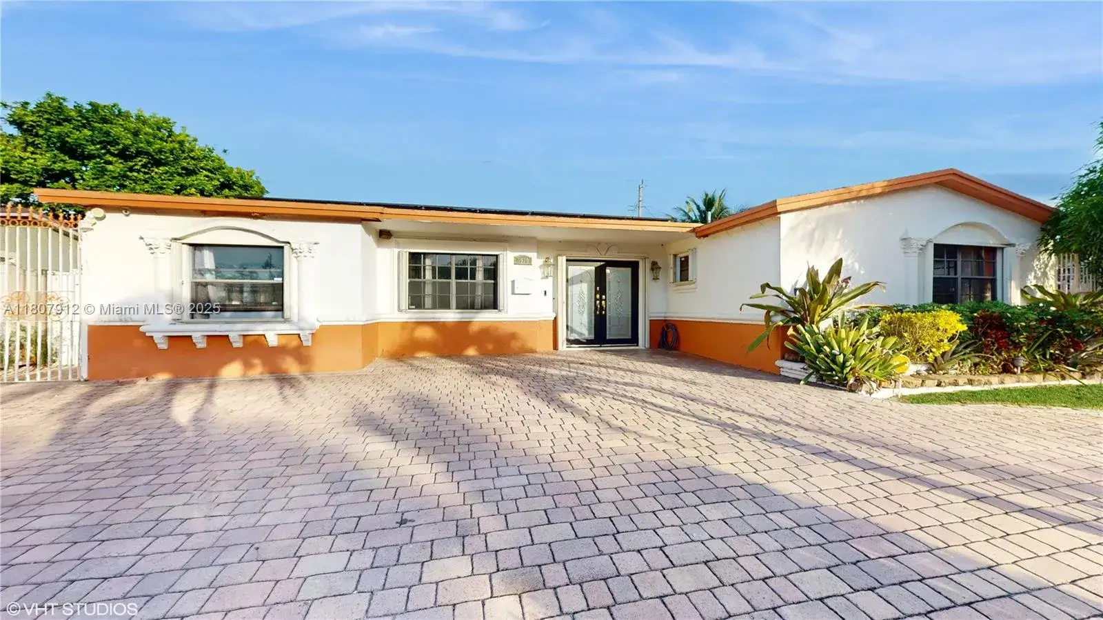 3 bedroom 2 bath Residential for sale at 3920 NW 36th Ave, Lauderdale Lakes FL 33309